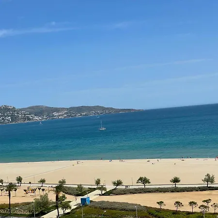 Apartment Sea Veiw With Air Conditioner